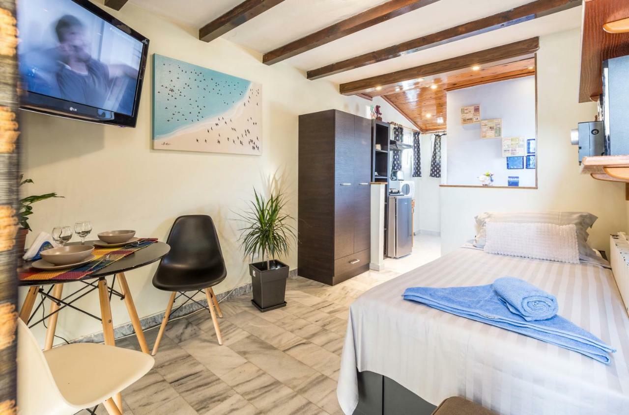 Top Floor Studio Near Metro&View&200Mbps Athena Bagian luar foto